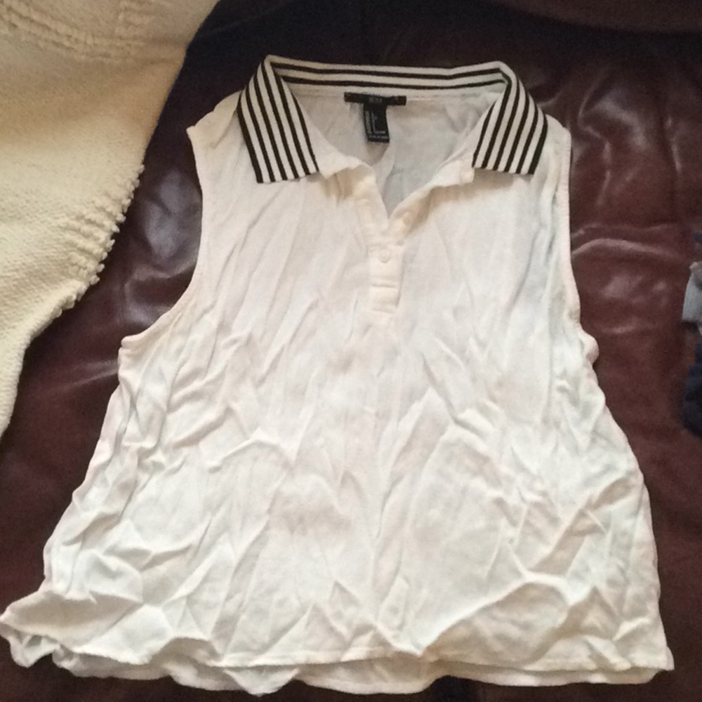 White crop top!